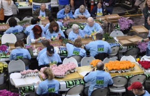 Donate Live Float (a - Volunteer Workers) - Torunament of Roses Parade Float Barn, Pasadena, CA - 2013-12-30