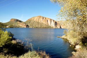 Canyon Lake, Apache Trail (b) Between Apache Junciton and Tortilla Flat, AZ - 2014-01-06