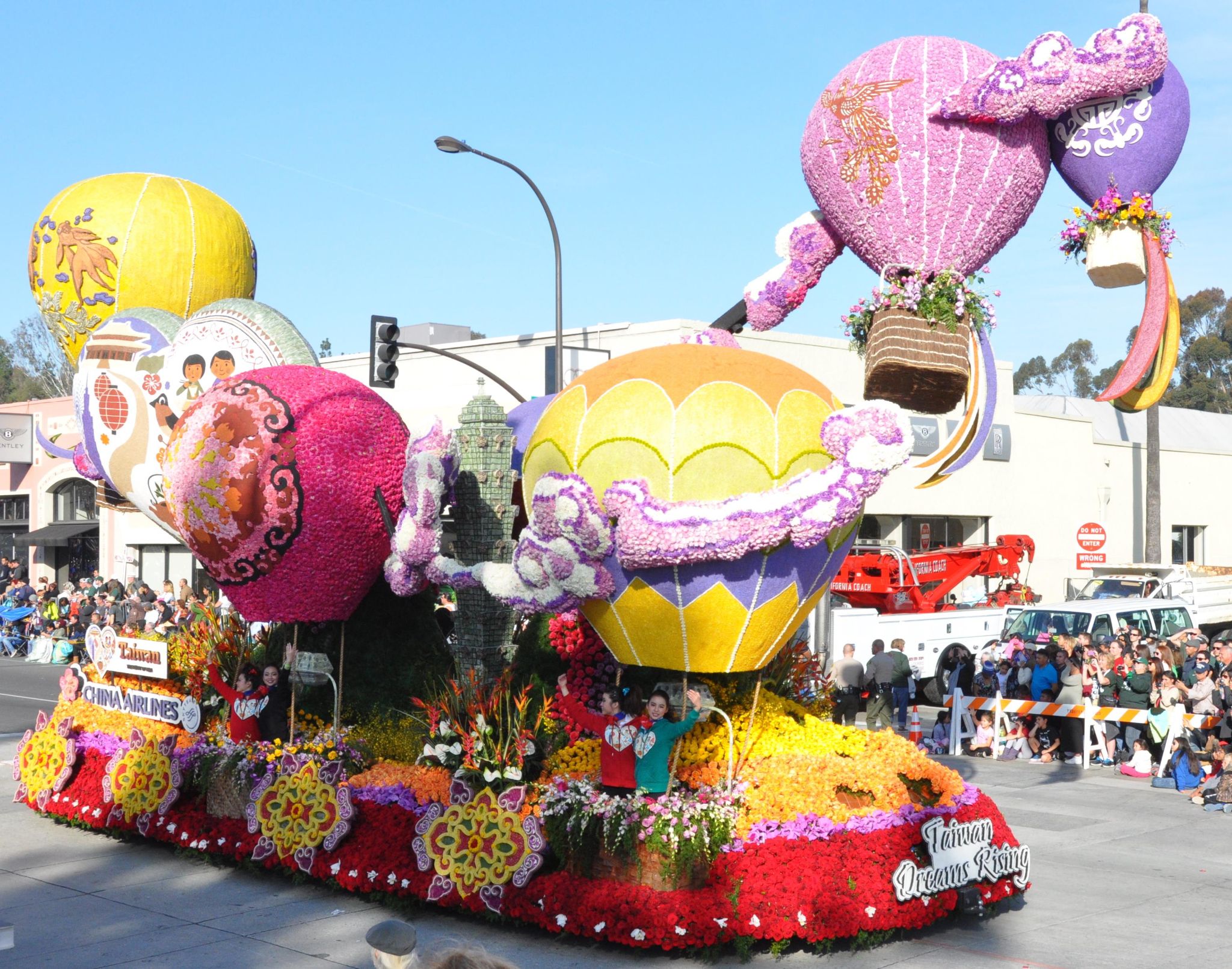 China Airlines (a), Tournament of Roses Parade, Pasadena, CA - 2014-01-01