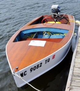 Hand-built Runabout (1952) (12')