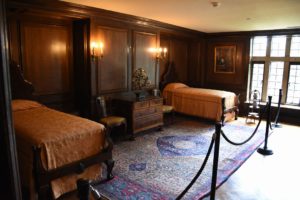 Salisbury (Queen Anne Guest Bedroom), Des Moines, IA - 2016-06-30