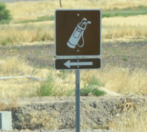 Golf Course Sign along Southwestern Idaho - 2106-07-15