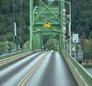 Hood River-White Salmon Bridge (b)