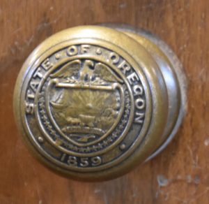 Oregon State Capitol (Door Knobs with State Seal), Salem, OR - 2016-07-29