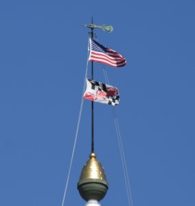 maryland-state-capitol-finail-lightening-rod-and-flags-a-annapolis-md-2106-09-06