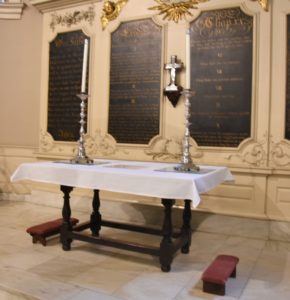 kings-chapel-communion-table-boston-ma-0216-09-26