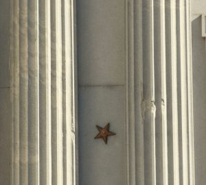 state-capitol-exterior-gold-star-d-columbia-sc-2017-01-05