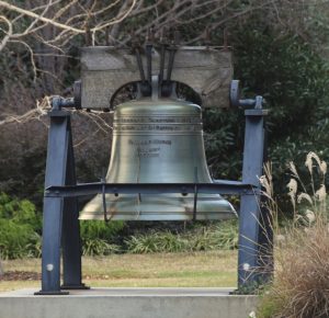 state-capitol-grounds-liberty-bell-replica-columbia-sc-2017-01-05